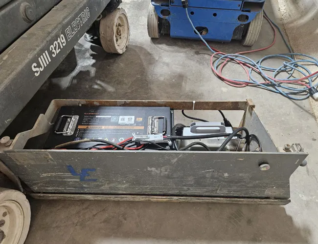 EA ENERGY 25.6V 230Ah LiFePO4 Battery Upgrades SJIII3219E Scissor Lifts for US Outdoor Advertising Business