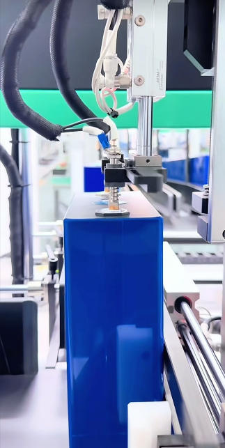 one-battery-every-forklift-how-the-25.6v-314ah-lifepo4-pack-is-redefining-material-handling-fleets-3.jpg